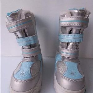 Disney Frozen Child size 9 Winter Boots.
